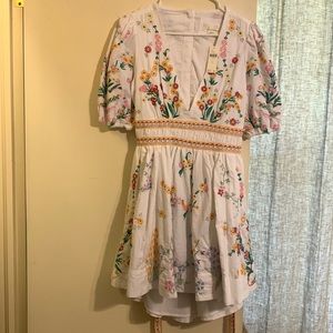 NWT size medium gorgeous embroidered floral Anthropologie dress